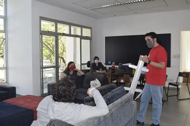 Ofis ve ekip çalışması — temsili fotoğraf