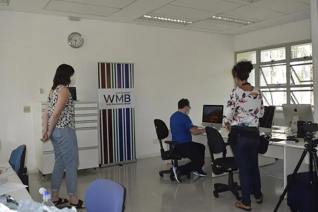 Ofis ve ekip çalışması — temsili fotoğraf