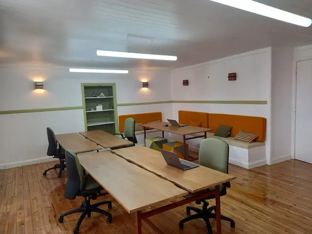 Ofis ve ekip çalışması — temsili fotoğraf