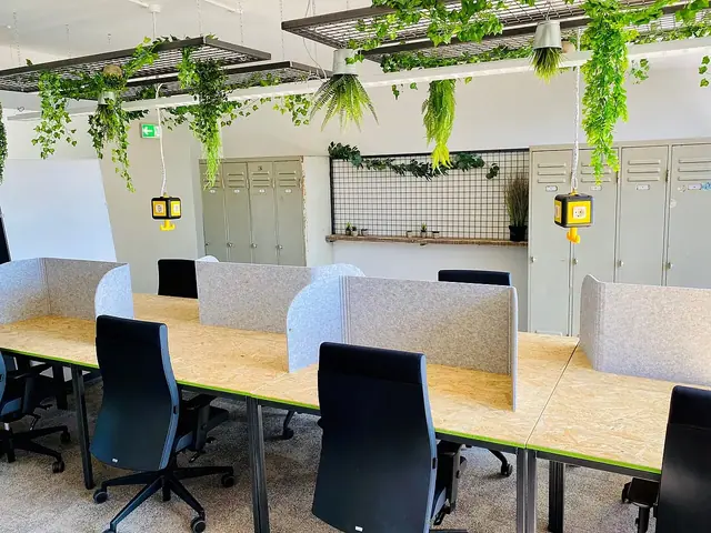 Ofis ve ekip çalışması — temsili fotoğraf