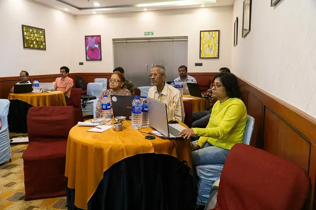 Ofis ve ekip çalışması — temsili fotoğraf