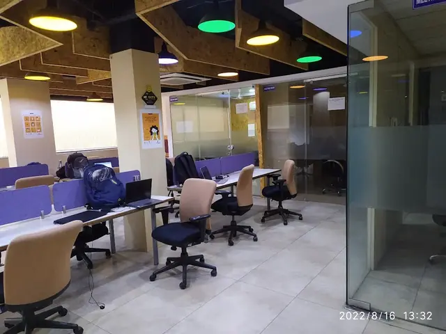 Ofis ve ekip çalışması — temsili fotoğraf