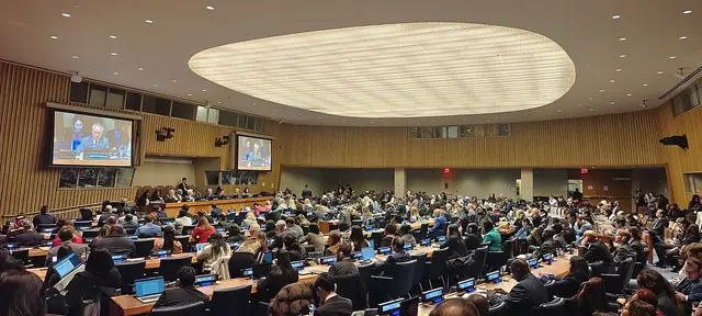 Ofis ve ekip çalışması — temsili fotoğraf