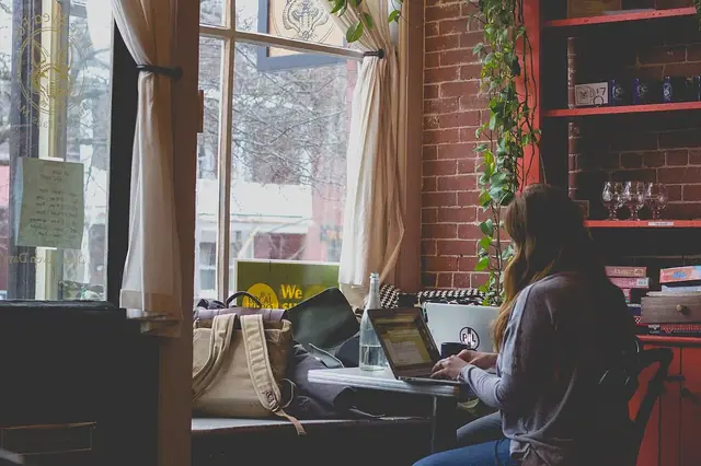 Ofis ve ekip çalışması — temsili fotoğraf