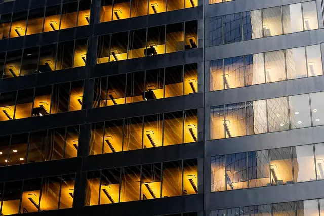 Ofis ve ekip çalışması — temsili fotoğraf