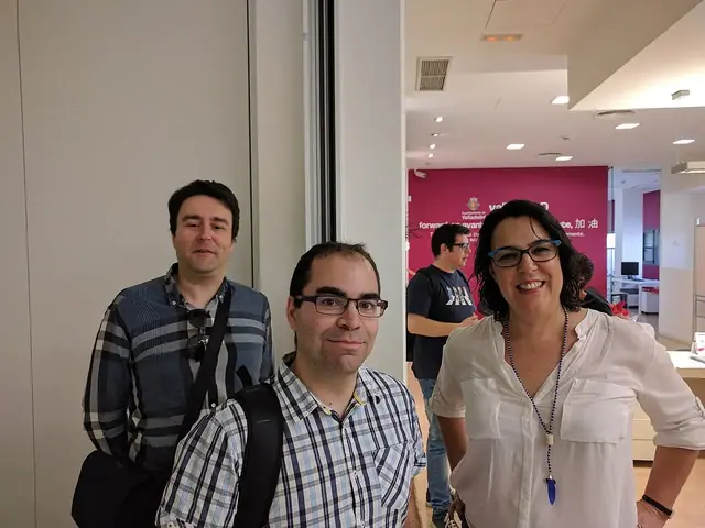 Ofis ve ekip çalışması — temsili fotoğraf