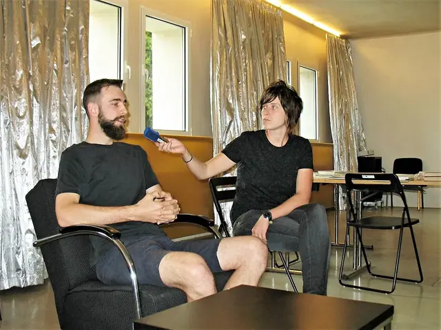 Çalışma ve iş birliği ortamı — temsili fotoğraf