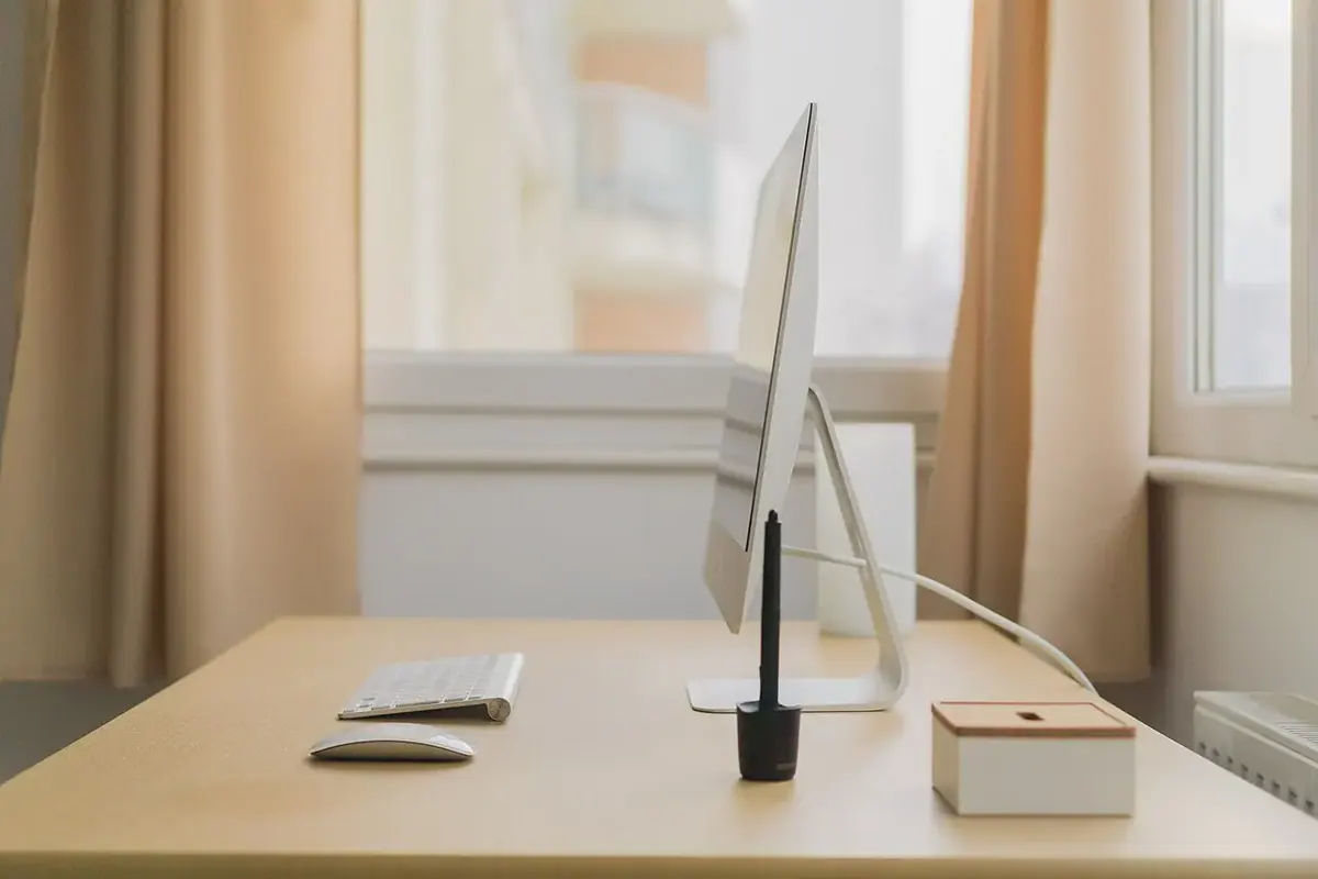 Ofis ve toplantı alanı — temsili fotoğraf