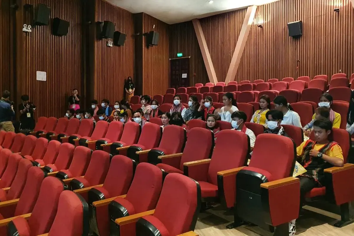 Ofis ve toplantı alanı — temsili fotoğraf