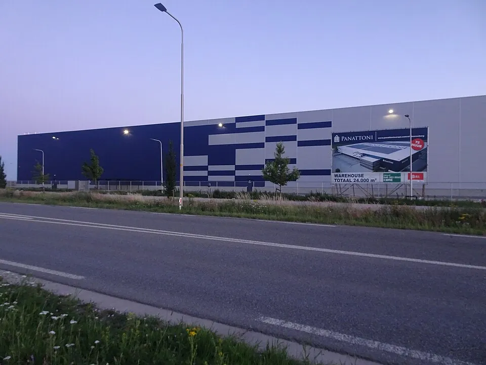 Depolama ve lojistik alanından bir görünüm