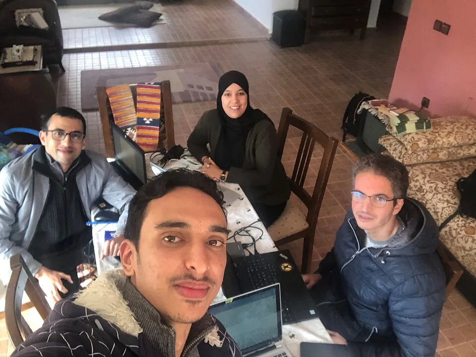 Ofis ve ortak çalışma ortamından bir görünüm
