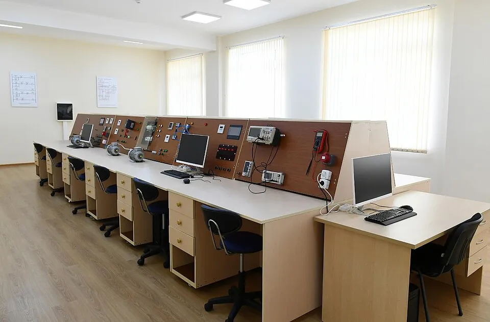 Ofis ve ortak çalışma ortamından bir görünüm