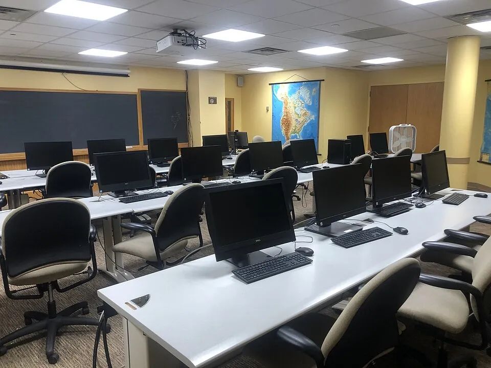 Ofis ve ortak çalışma ortamından bir görünüm