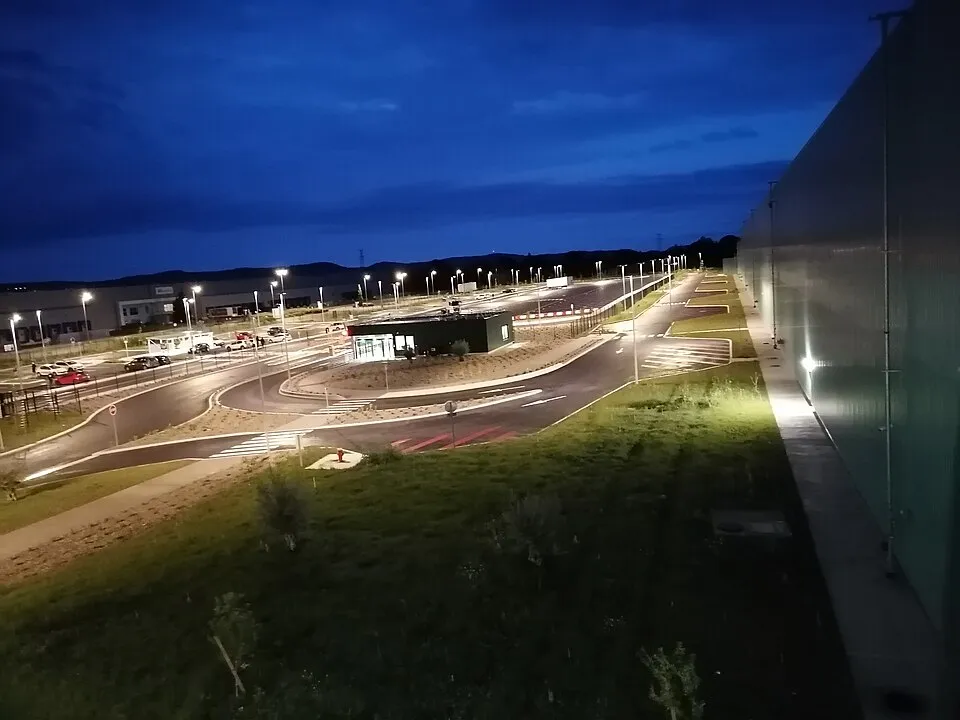 Depolama ve lojistik alanından bir görünüm