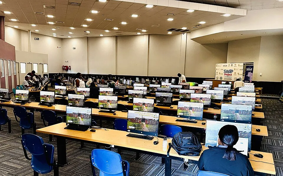 Ofis ve ortak çalışma ortamından bir görünüm