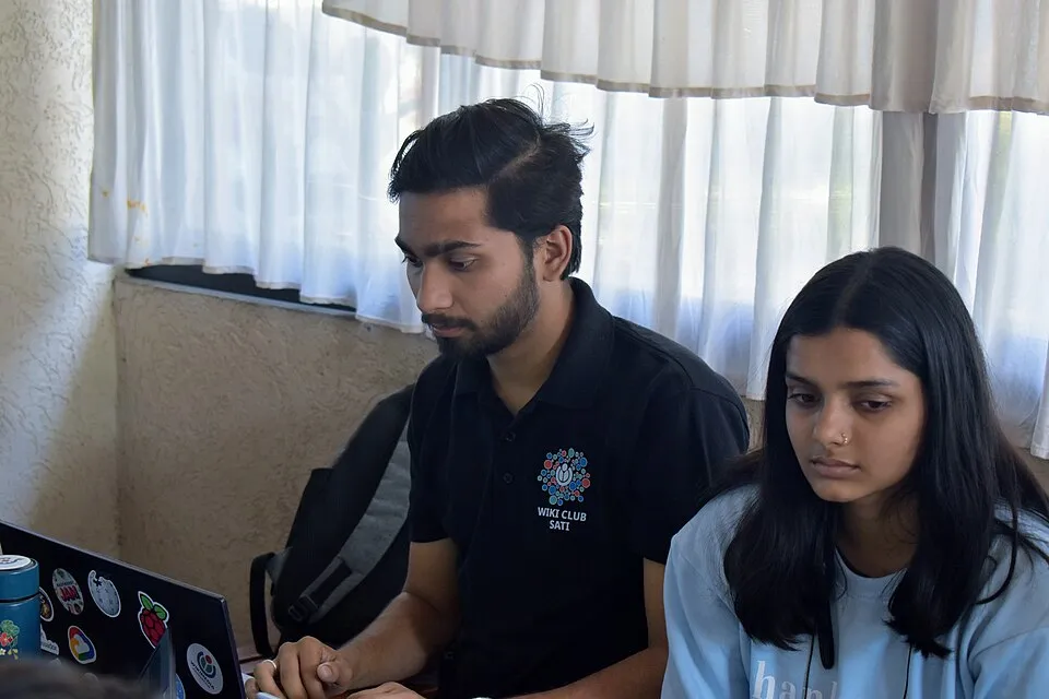 Ofis ve ortak çalışma ortamından bir görünüm