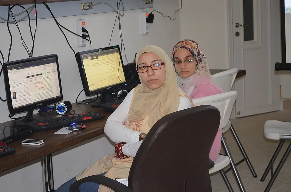 Ofis ve ortak çalışma ortamından bir görünüm