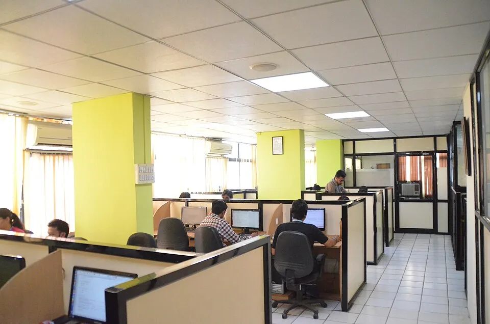 Ofis ve ortak çalışma ortamından bir görünüm
