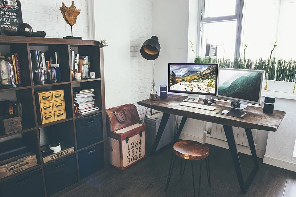 Ofis ve ortak çalışma ortamından bir görünüm